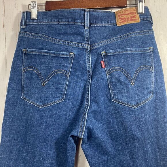 Levis Womens Classic Capri Jeans - Picture 12 of 13